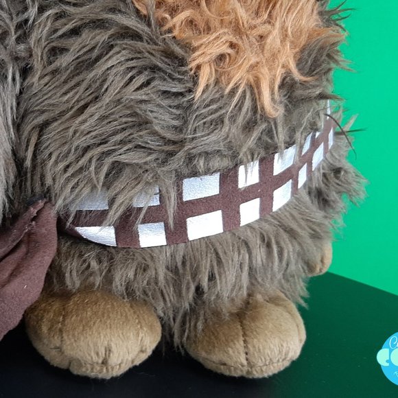 Star Wars Chewbacca 16 inch Plush Wookie and matcing handmade yarn scarf giftset - Picture 5 of 7
